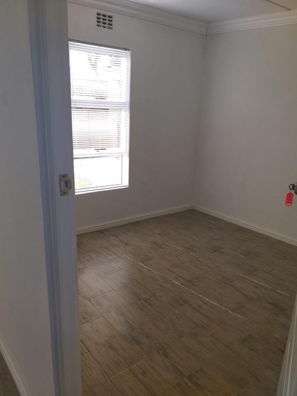To Let 2 Bedroom Property for Rent in Goodwood Central Western Cape